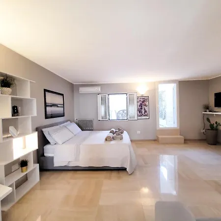 아파트 Penthouse In The Heart Of With Terrace *