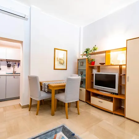 Appartamento Penthouse In The Heart Of With Terrace *