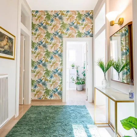 Penthouse In The Heart Of With Terrace 아파트 *