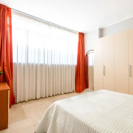 아파트 Penthouse In The Heart Of With Terrace