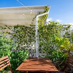 아파트 Penthouse In The Heart Of With Terrace