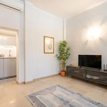 Penthouse In The Heart Of With Terrace * Bari